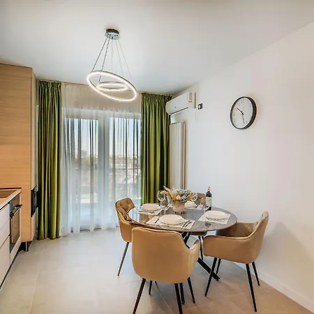 Serenity In Odyssey Pools And Parking Apartmán