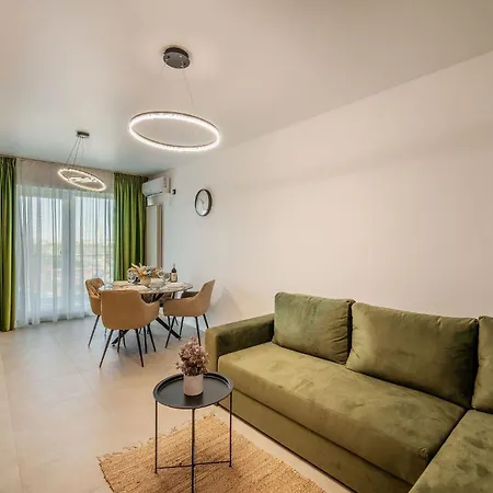 Serenity In Odyssey Pools And Parking Apartmán