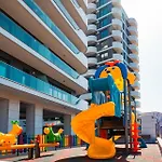Serenity In Odyssey Pools And Parking Apartament *