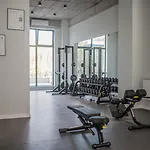 Serenity In Odyssey Pools And Parking Apartament *