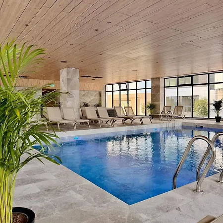 Serenity In Odyssey Pools And Parking Apartment *
