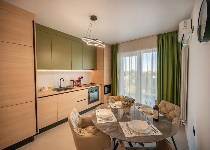 Serenity In Odyssey Pools And Parking * Năvodari