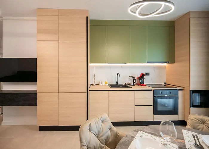 Serenity In Odyssey Pools And Parking * Năvodari