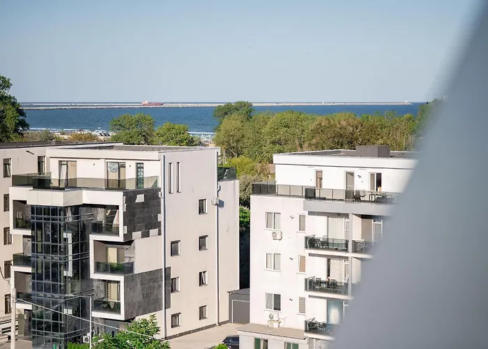 Serenity In Odyssey Pools And Parking Apartamento